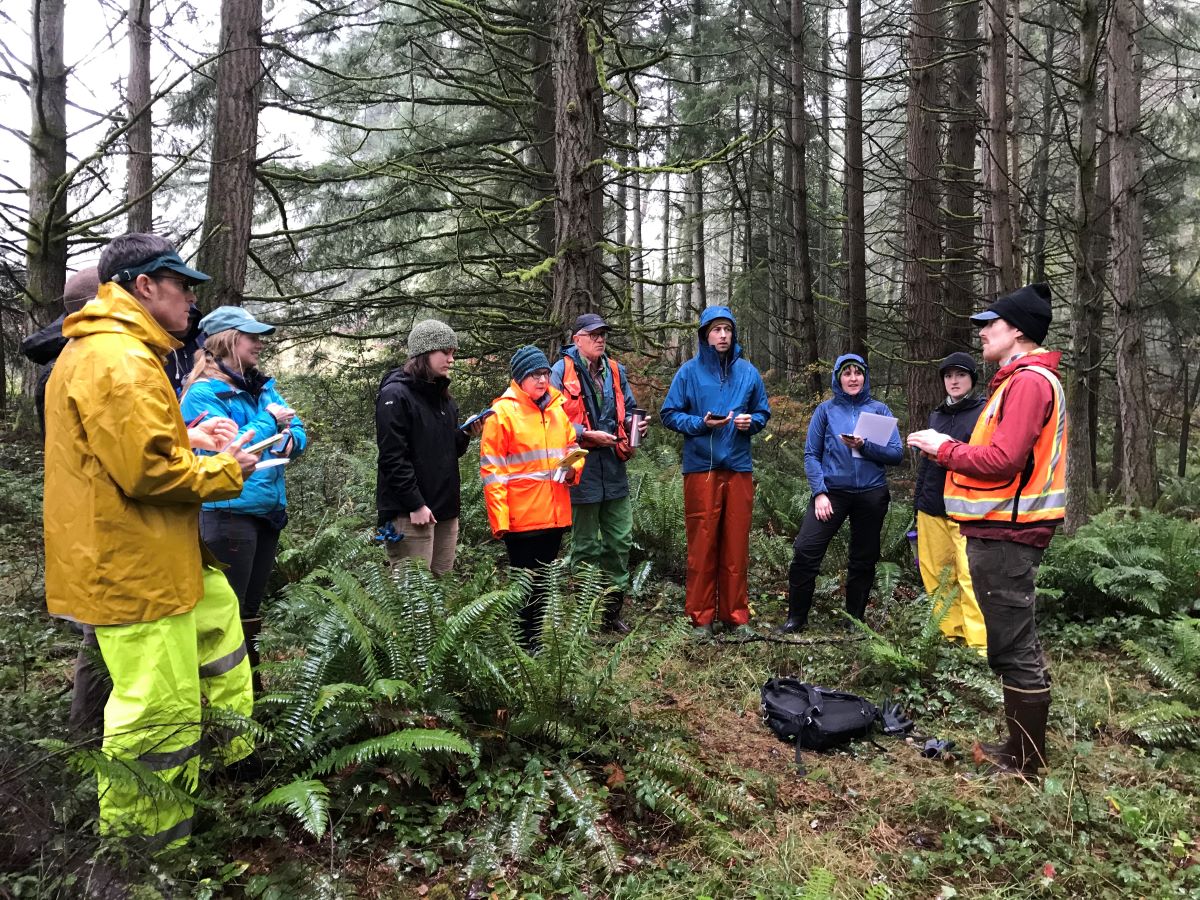 group-photo-HeLP-training-2019-sm